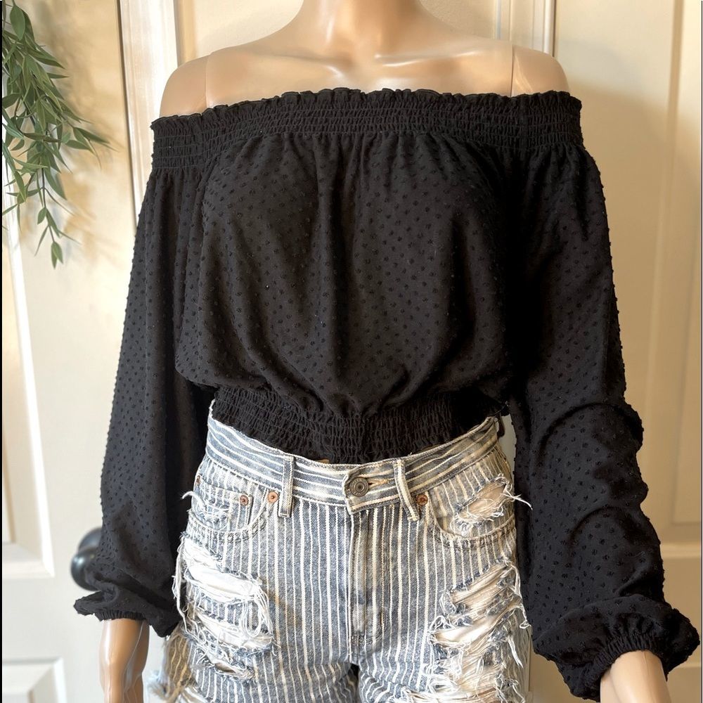 H&M cropped off shoulder long sleeve large